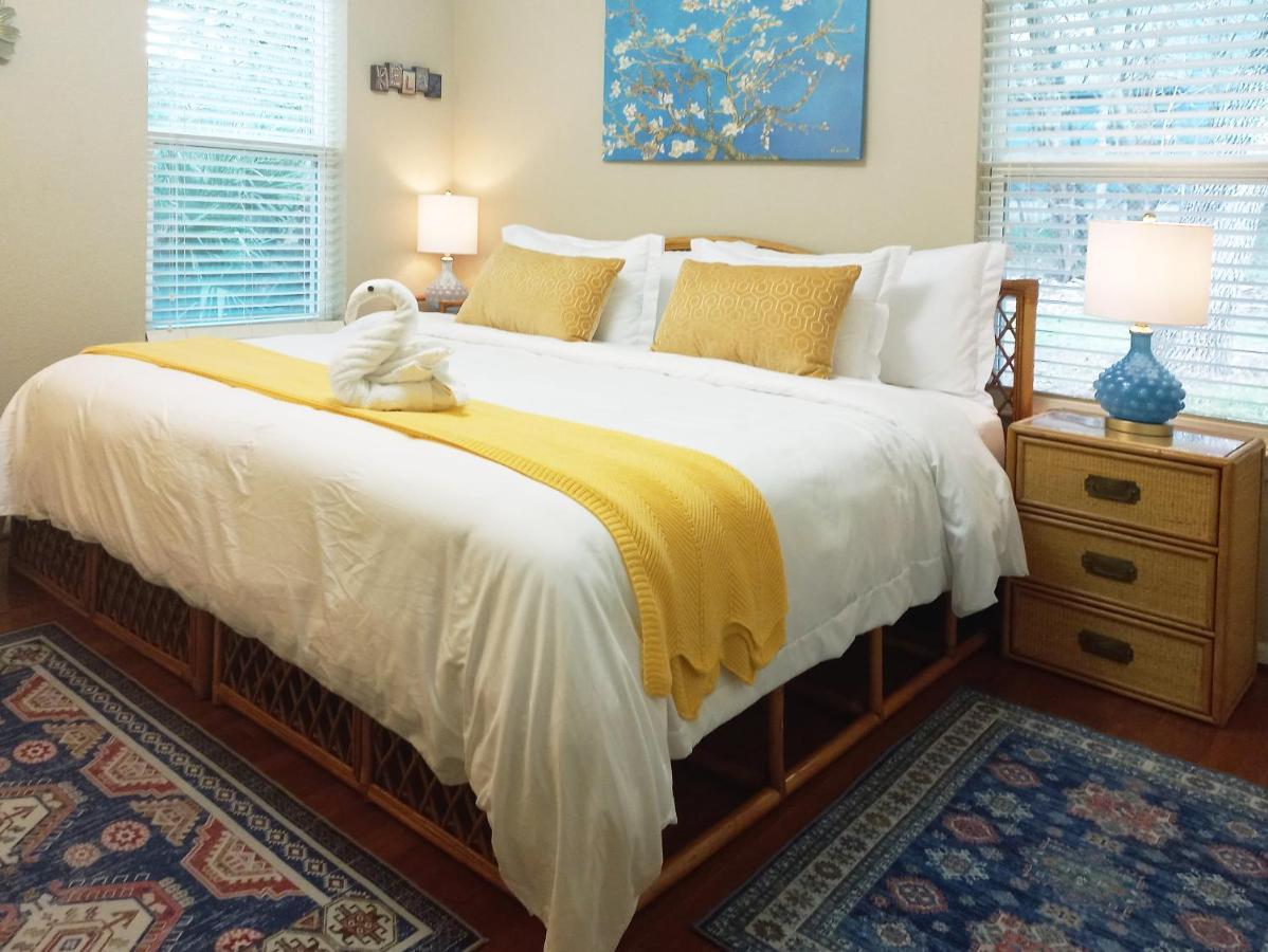 Séjour chez l'habitant King Bed In Relaxing Oasis, With Free Snack/wi-fi/parking *
